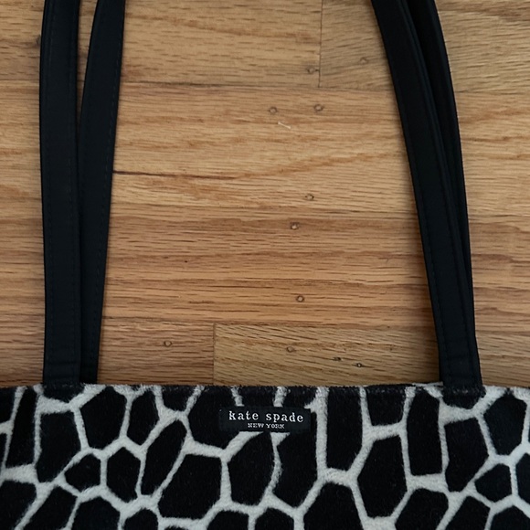 Kate Spade Giraffe Print Tote in Black and White - Picture 2 of 6